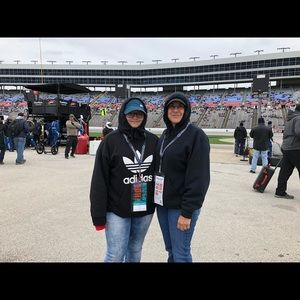 Meet your Posher, Tratracey